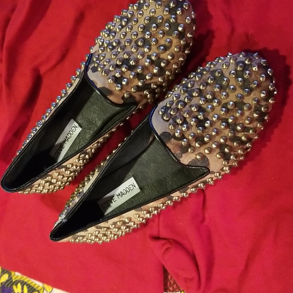 Studded flat shoes